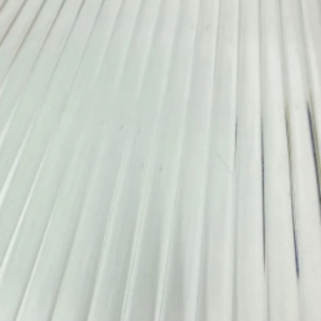 Ścianka WELLE Clear Oval – ryflowane szkło w lekkiej, zaokrąglonej formie
