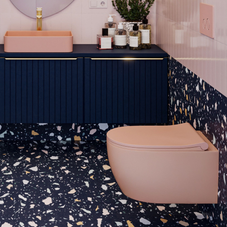 Miska WC wisząca LERA Pink – różowa, bezkołnierzowa, z deską Slim