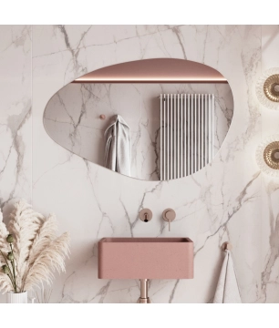 Lustro o nieregularnym...