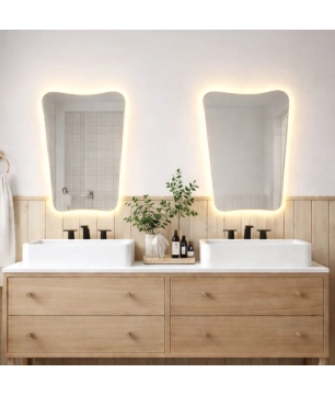 Lustro o nieregularnym...