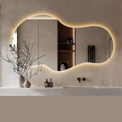 copy of Lustro o nieregularnym kształcie oszlifowane podświetlane 70 x 56 cm MERINGO LED