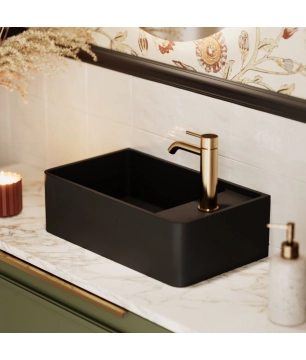 Umywalka z kamienia...