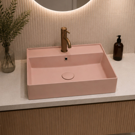 Umywalka nablatowa/wisząca LERA Pink 55×45 cm – różowa, z półką i otworem na baterię