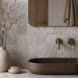 Płytki z trawertynu Grey Silver 10×10 cm – naturalny kamień do wnętrz | MASSI