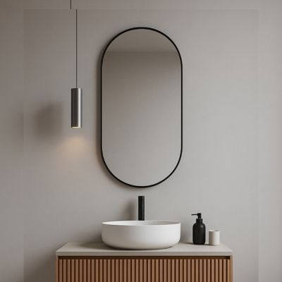 Lustra w czarnej ramie